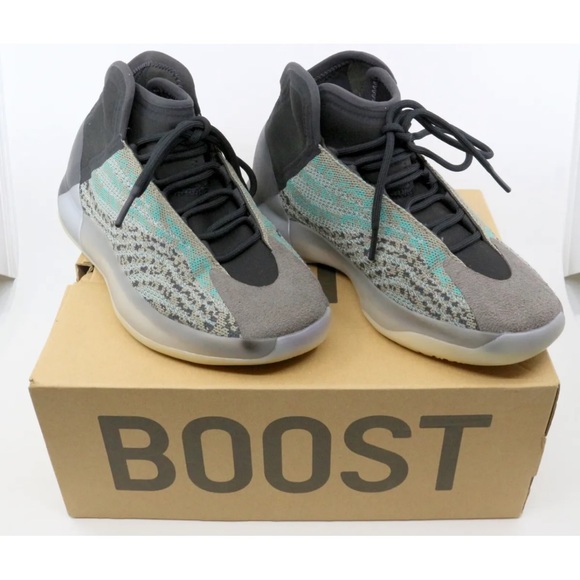 Yeezy QNTM us men size 9. 100 percent authentic NWT - Picture 5 of 6